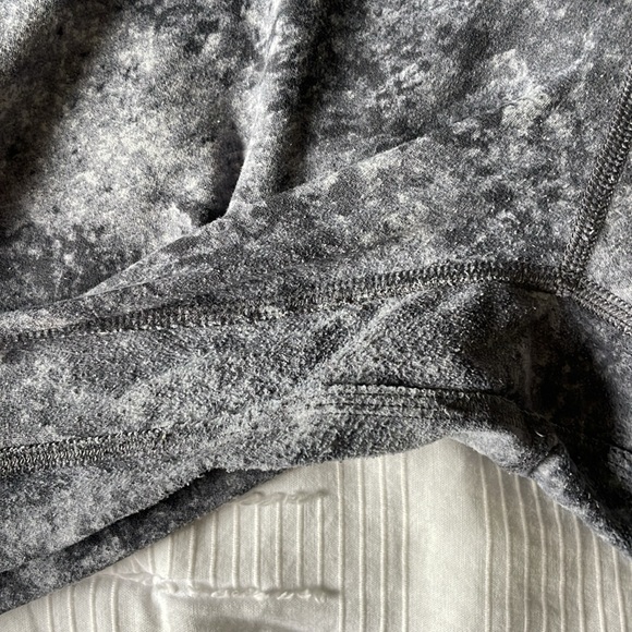 Lululemon Align 7/8 leggings - Picture 2 of 3